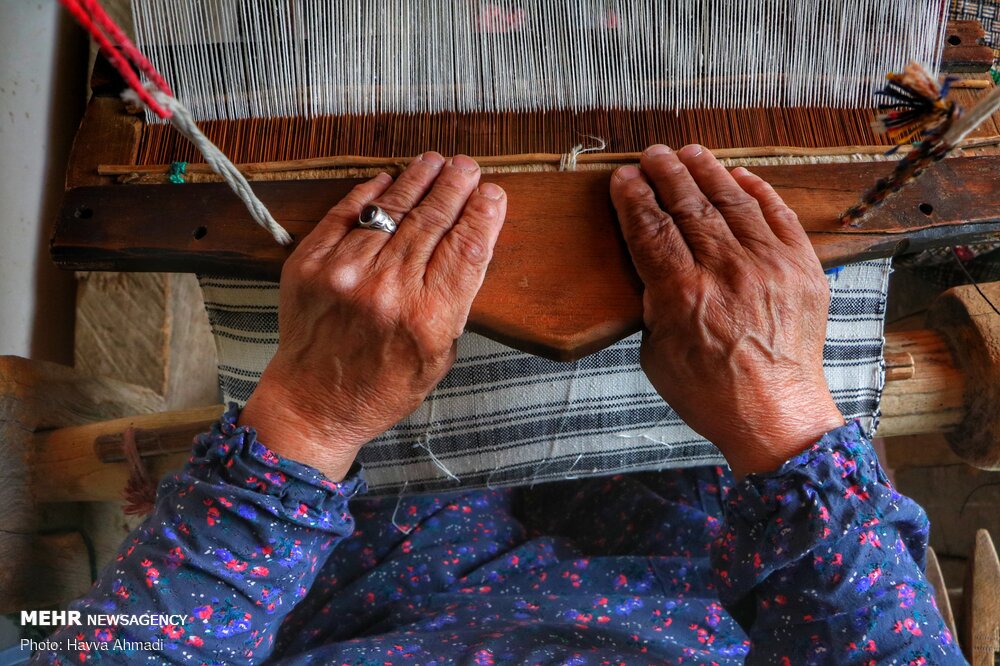 آمار مربوط به صنایع دستی بازنگری شود
