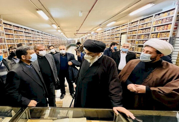 کتابخانه آیت‌الله مرعشی گنجینه‌ ارزشمندی برای میراث علمی کشور است
