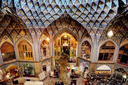 بازاریان برف‌روبی نکردند سقف بازار قیصریه اصفهان فروریخت