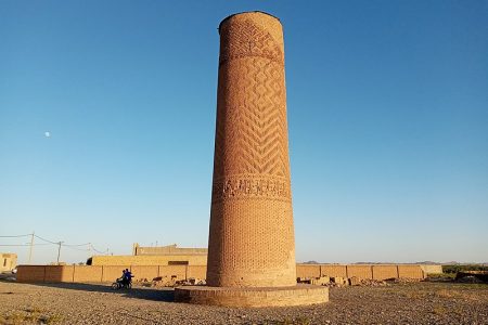 «مناره فیروزآباد» یادگار تاریخی سلجوقیان در خراسان