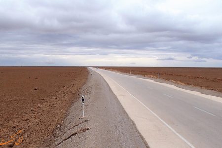 یکنواختی راه های کویری یکی از علل مهم تلفات جاده ای