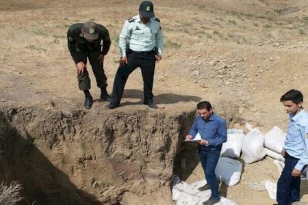 متلاشی شدن ۲ باند حفاری غیرمجاز در ساری