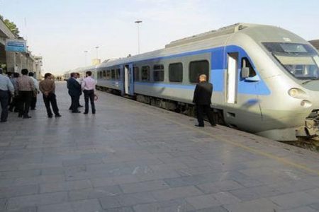 کمبود بلیت هواپیما موجب شده تا خرید برای بلیت قطار بیشتر شود