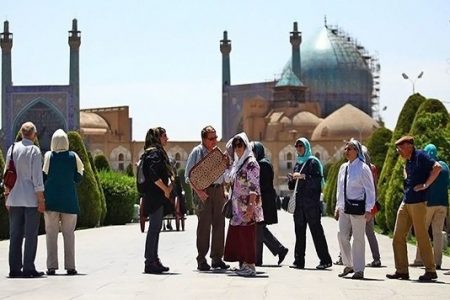 آیا در اعلام آمار زائران و گردشگران بزرگنمایی می‌شود؟