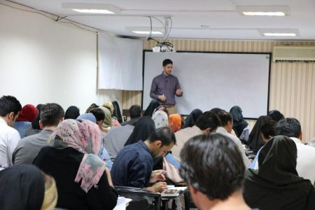 موسسه‌های آموزشی در بالا بردن سطح اشتغال صنعت گردشگری نقش موثری دارند