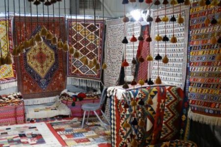 استان کرمان بدون هماهنگی با میراث فرهنگی نباید نمایشگاه صنایع دستی برگزار کند