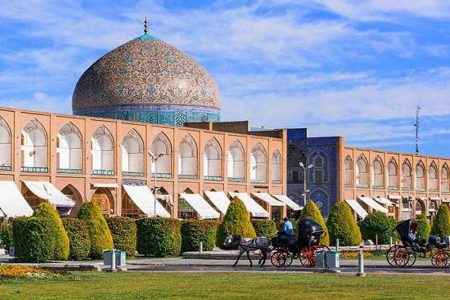 پایان فاز نخست مرمت گنبد مسجد شیخ لطف‌الله