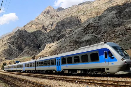 پیش فروش بلیط قطارهای مسافری از ۱۳ اردیبهشت آغاز می شود