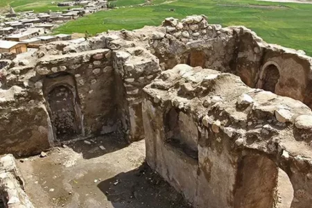 مرمت قلعه «هزار در» استان ایلام