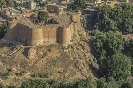 ایمن‌سازی پشت‌بام قلعه فلک‌الافلاک