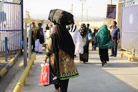 نشان گردشگری بر زائران پاکستانی اربعین حسینی در میرجاوه نصب می شود