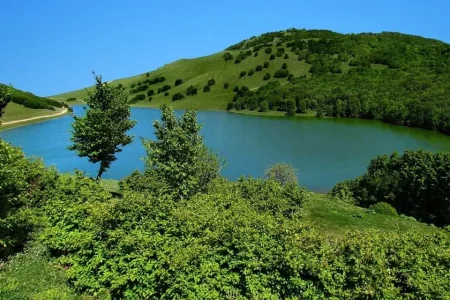 مشکلات سرمایه‌گذاری در حوزه گردشگری دریاچه “سوها” بررسی می شود