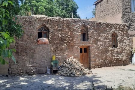 ۵۰ درصد بناهای ثبت شده شهرستان چناران نیازمند مرمت اضطراری هستند