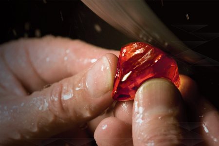 گوهرتراشی هنری مغفول در زنجان است