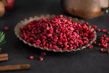 زرشک از مسیر گردشگری غذا تجاری سازی می‌شود