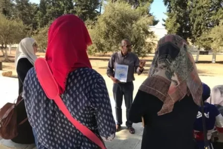 مشهد با کمبود تورلیدر عرب زبان مواجه است