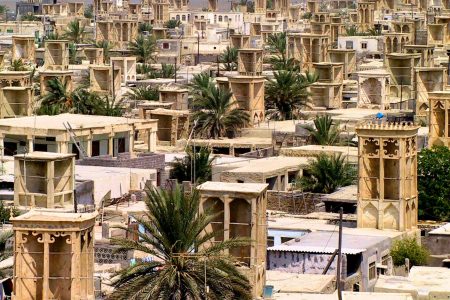 بادگیرهای بندر تاریخی لافت نورپردازی و روشن می‌شوند
