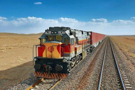 ظرفیت جابه جایی بار در راه آهن اصفهان شهرکرد ۳.۵ میلیون تن برآورد می‌شود