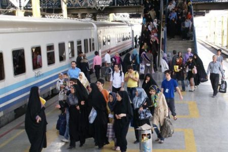 افزایش توامان مسافران قطارهای بین شهری و حومه ای در دولت سیزدهم