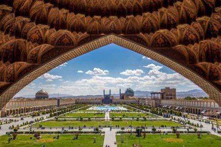 ماجرای گلوله توپ تاریخی کشف شده در میدان نقش جهان چیست؟