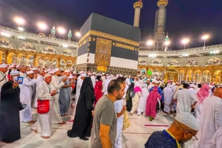 آبان ۱۳۸۶ برای ثبت‌نام حج فراخوانده شد