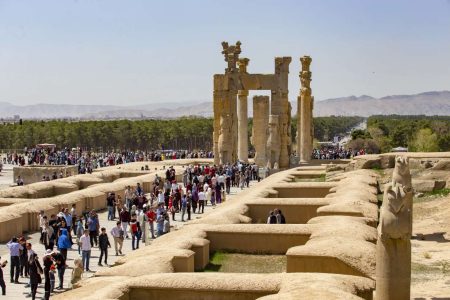 تخت جمشید برای مسافران نوروزی آماده می‌شود