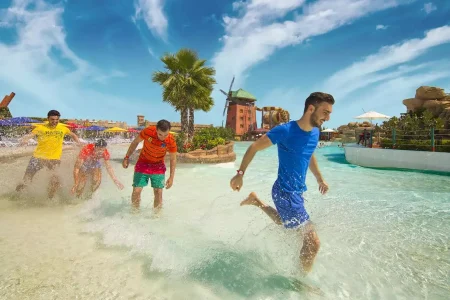 کیش میزبان اقشار مختلف جامعه در نوروز است