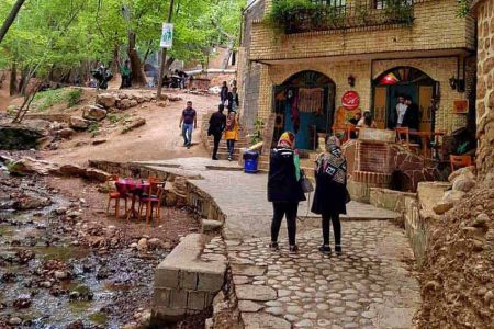 روستاییان فارس آماده خدمت رسانی به مسافران نوروزی می‌شوند