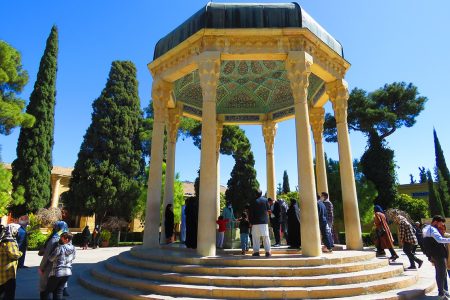 فال‌گیرها و فال فروش‌های حافظیه دستگیر شدند