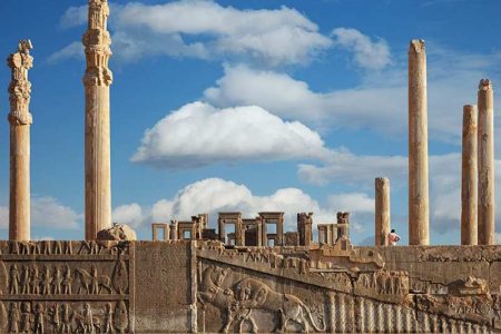 رونمایی از سند مالکیت مجموعه جهانی «تخت جمشید»