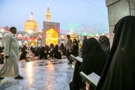 یکی از اصلی‌ترین مؤلفه‌ها در اقتصاد مشهد «زیارت» است