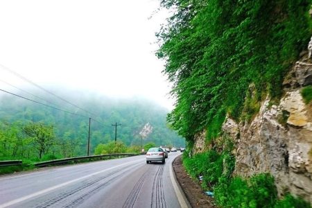 پرونده پیچ های زنگ زده جاده کندوان روی میز دستگاه قضا