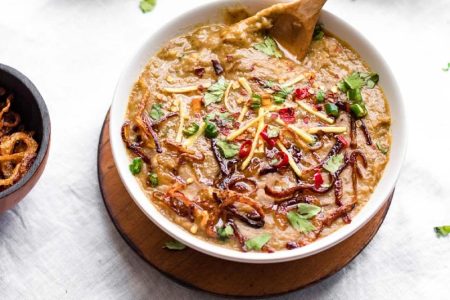 دنیای گردشگری غذا و طعم‌های ترش و شیرین ساوه و زرندیه