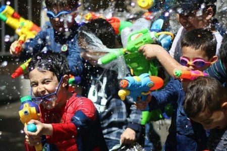 «آب‌پاشونک» جشنی برای بلندترین روز سال
