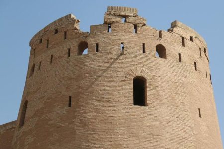 زلزله به برخی بناهای تاریخی کاشمر آسیب وارد کرد