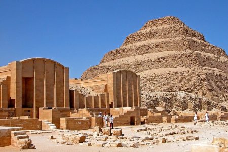 معمای گورستان پرطرفدار