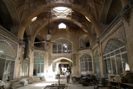 عملیات مرمت تیمچه تاریخی صباغ کاشان به پایان رسید