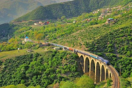 قطار چین در مازندران متوقف شد