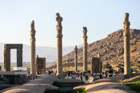 ۲۳ طرح حفاظتی و مرمتی در تخت جمشید اجرا می‌شود