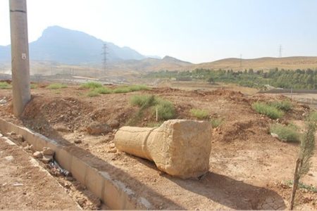 رها شدن یک سرستون تاریخی در شیراز
