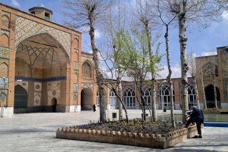 مسجد تاریخی امام خمینی (ره) بروجرد مرمت می‌شود