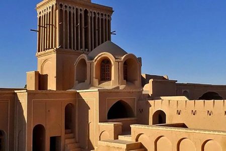 تبدیل آب انبارهای شهر میراث جهانی یزد به انبار زباله
