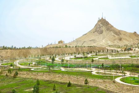 فرایند ساخت باغ ایرانی در بوستان خضر نبی قم آغاز شد