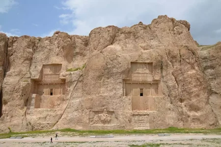 سقف آرامگاه پادشاه هخامنشی در وضعیت وخیم